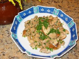 sautee mushrooms xx01